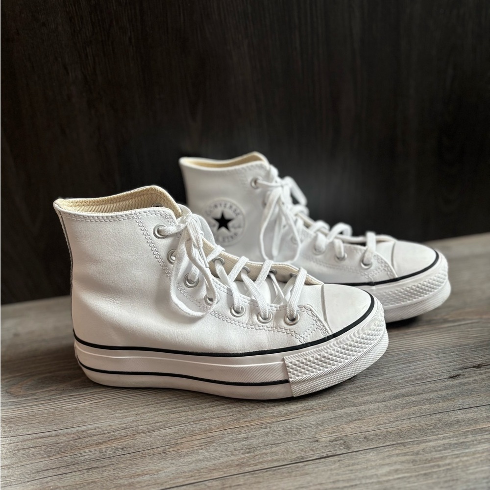 Converse Chuck Taylor All Star Leather Lift High Top
